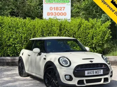 Used Mini Cooper S Hatch 192 HP (141 kW) 2019 White Hatchback