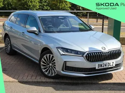 Used Skoda Superb LAURIN & KLEMENT 190 HP (139 kW) 2024 Pebble silver metallic Estate