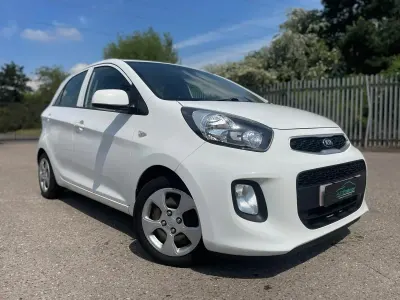 Used Kia Picanto 65 HP (47 kW) 2016 White Hatchback