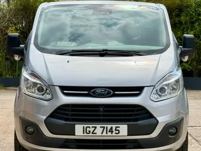 Used Ford Tourneo Custom Zetec 104 HP (76 kW) 2018 Silver Van