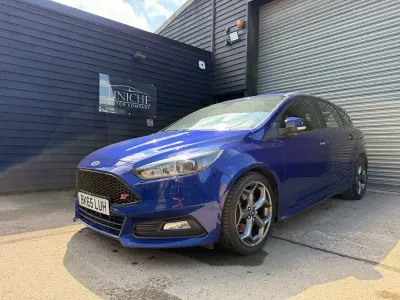 Używany Ford Focus ST 185 KM (136 kW) 2015 Niebieski Hatchback