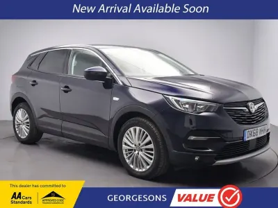 Used Vauxhall Grandland X S 130 HP (95 kW) 2018 Mauve/purple SUV