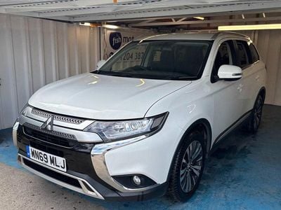 Used Mitsubishi Outlander 150 HP (110 kW) 2019 White SUV