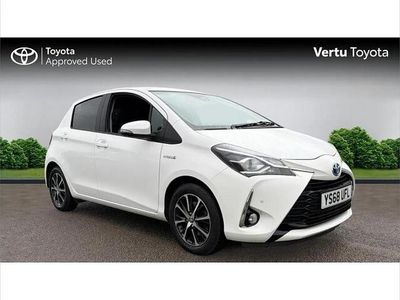 Used Toyota Yaris Hybrid 100 HP (73 kW) 2019 White Hatchback