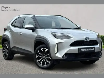 Used Toyota Yaris Cross Design 113 HP (83 kW) 2024 Silver SUV