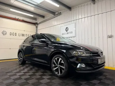 Usado VW Polo Beats 95 CV (69 kW) 2018 Negro Utilitario