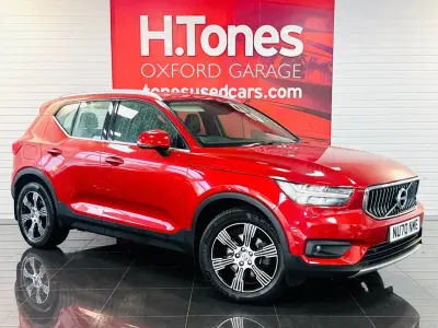 Used Volvo XC40 Inscription 197 HP (144 kW) 2020 Red SUV