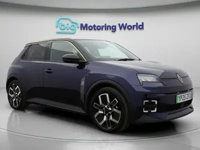 Used Renault R5 Komfort 110 kW (150 HP) 2025 Hatchback