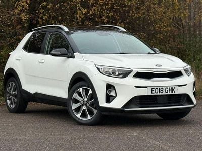 White Used 2018 Kia Stonic First Edition SUV | £11,180 (Fair price)