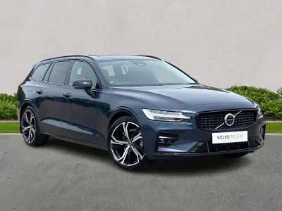 Used Volvo V60 Ultra 194 HP (142 kW) 2025 Blue Estate