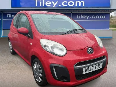 Used Citroën C1 VTR Sport 68 HP (50 kW) 2013 Red Hatchback