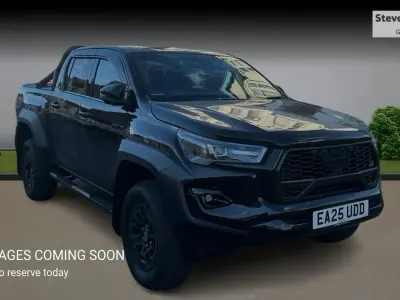 Used Toyota HiLux Sport 201 HP (147 kW) 2025 Black Pickup