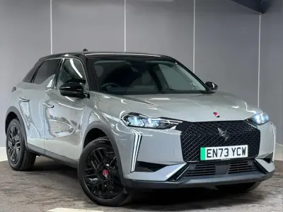 Begagnad DS Automobiles DS3 Crossback Performance Line Plus 136 HK (100 kW) 2024 Grå SUV