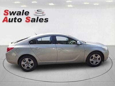Used Vauxhall Insignia 140 HP (102 kW) 2009 Silver Hatchback