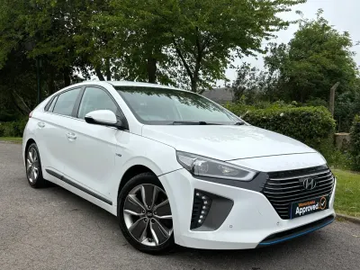 Begagnad Hyundai Ioniq Premium SE 141 HK (103 kW) 2017 Vit Halvkombi
