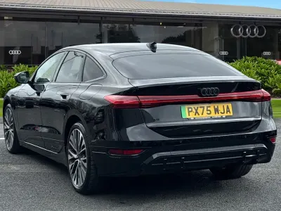 Usado Audi A6 e-tron Performance 269 kW (367 HP) 2025 Preto Carrinha