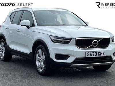 used Volvo XC40 Momentum T3