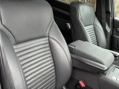 Used Land Rover Discovery SE Dynamic 296 HP (217 kW) 2024 Grey SUV