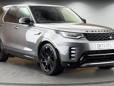Used Land Rover Discovery 5 SE Dynamic 300 HP (220 kW) 2023 Eiger grey SUV