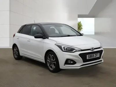 Used Hyundai i20 84 HP (61 kW) 2020 White Hatchback