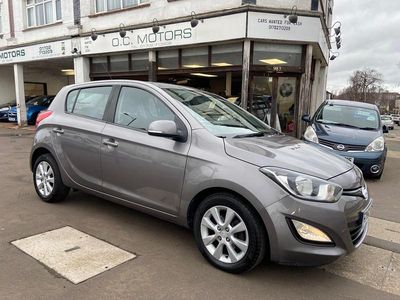 Used Hyundai i20 Active 100 HP (73 kW) 2012 Grey Hatchback