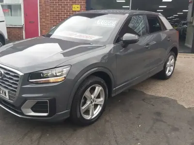 Usado Audi Q2 Sport 116 CV (85 kW) 2020 Gris SUV