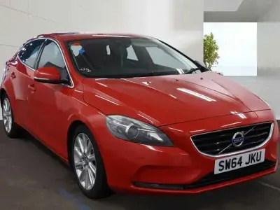Used Volvo V40 SE Lux 115 HP (84 kW) 2014 Red Hatchback