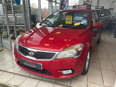 Red Used 2012 Kia Ceed Hatchback | £3,995 (Fair price)