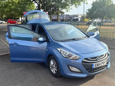 Used Hyundai i30 Active 100 HP (73 kW) 2014 Blue Hatchback