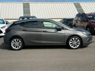 Gebraucht Vauxhall Astra 150 PS (110 kW) 2018 Grau Kleinwagen