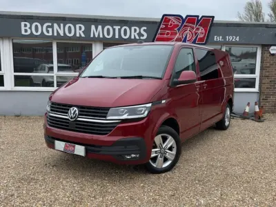 Second-hand VW Transporter Highline 150 CP (110 kW) 2024 Roșu Van