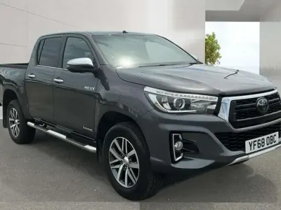 Used Toyota HiLux 150 HP (110 kW) 2018 Grey Pickup