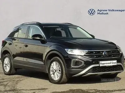 Used VW T-Roc Life 150 HP (110 kW) 2023 Black SUV