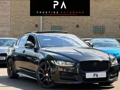 Gebraucht Jaguar XE R-Sport 180 PS (132 kW) 2015 Schwarz Limousine
