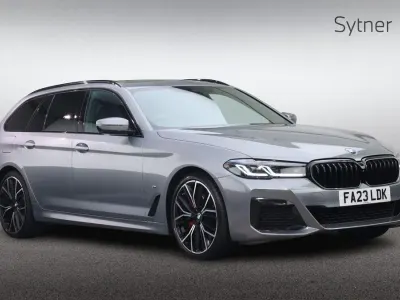Begagnad BMW 520 M Sport 187 HK (137 kW) 2023 Grå Kombi