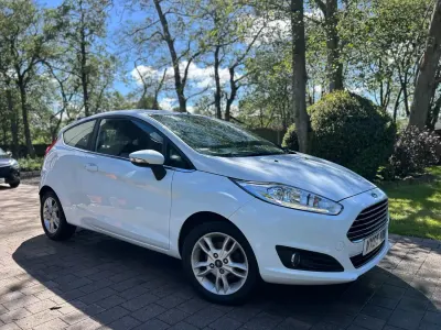 Used Ford Fiesta Zetec 2015 White Hatchback