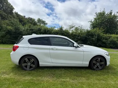 Used BMW 118 Sport Line 136 HP (100 kW) 2016 White Hatchback