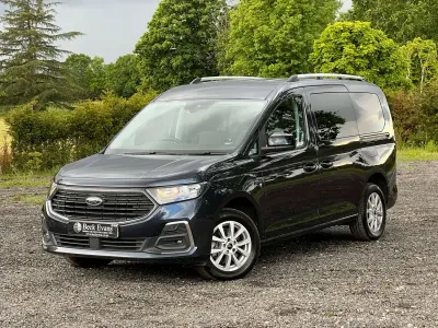 Used Ford Grand Tourneo Connect Titanium 122 HP (89 kW) 2024 Blue MPV