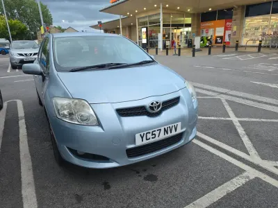 Used Toyota Auris 124 HP (91 kW) 2007 Blue Hatchback