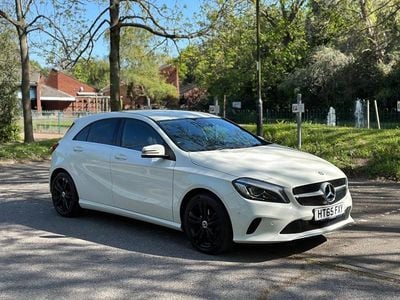 Begagnad Mercedes A200 Premium 2016 Vit Halvkombi