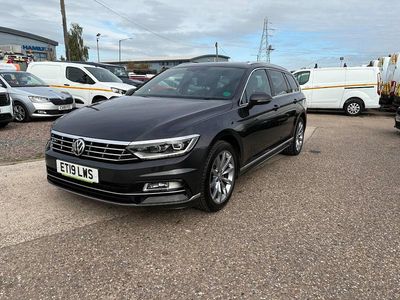 Begagnad VW Passat R-line 150 HK (110 kW) 2019 Grå Kombi