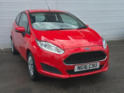 Used Ford Fiesta Style 82 HP (60 kW) 2016 Red Hatchback