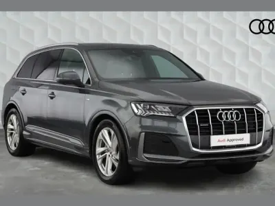 Used Audi Q7 S-Line 231 HP (169 kW) 2023 Daytona grey SUV