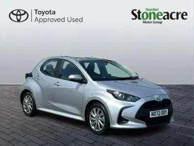 Second-hand Toyota Yaris Hybrid 113 CP (83 kW) 2022 Argintiu Hatchback