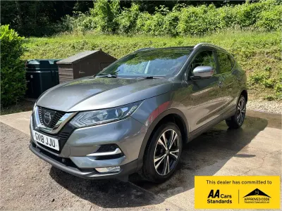 Used Nissan Qashqai N-Connecta 115 HP (84 kW) 2018 Grey SUV