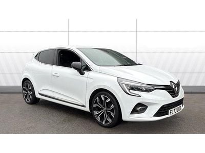 Used Renault Clio V Techno 90 HP (66 kW) 2023 White Hatchback
