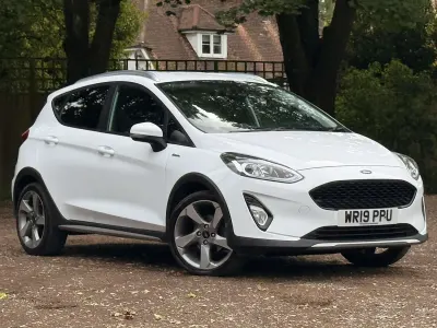 Used Ford Fiesta Active 125 HP (91 kW) 2019 White Hatchback