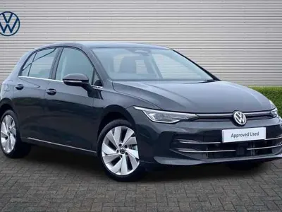 Used VW Golf VIII Style 150 HP (110 kW) 2025 Urano grey Hatchback