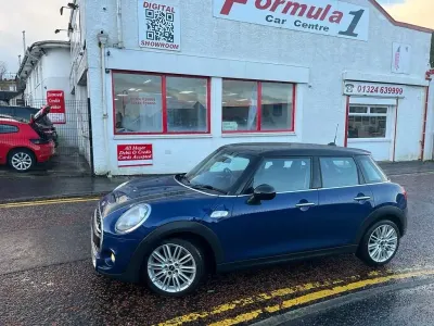 Usado Mini Cooper S Hatch 189 CV (139 kW) 2015 Azul Utilitario