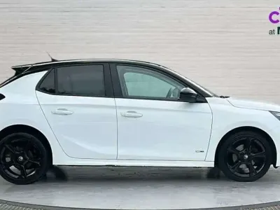 Used Vauxhall Corsa 100 HP (73 kW) 2021 White Hatchback